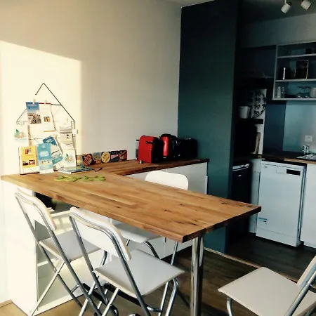 Les Pieds Dans L'eau